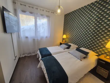 Appartement neuf 3 chambres avec jardin et parking à Arâches-la-Frasse - Photo 3