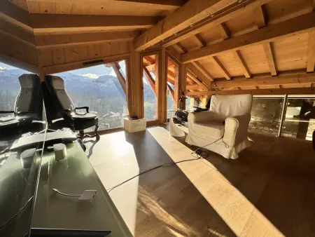 Chalet de Standing 5 Chambres avec Jacuzzi et Parking - Photo 14