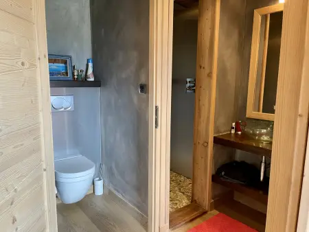 Chalet de Standing 5 Chambres avec Jacuzzi et Parking - Photo 17