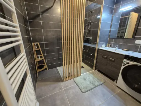 Appartement neuf 2 chambres avec parking, rez-de-jardin - Photo 11