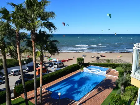 Belle maison 4 chambres avec piscine commune à Dénia, proche plage - Photo 1