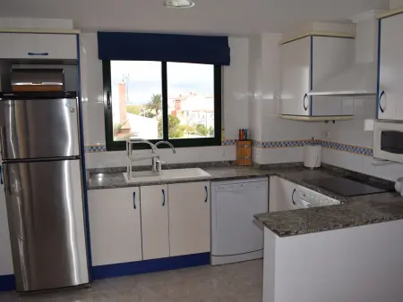 Charmante maison à 25m de la plage avec piscine commune, idéale pour 4 personnes à Oliva - Photo 3