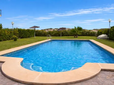 Charmante maison à 25m de la plage avec piscine commune, idéale pour 4 personnes à Oliva - Photo 22