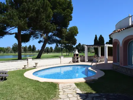 Chalet exclusif à Oliva Nova, jusqu'à 8 personnes, piscine privée - Photo 1