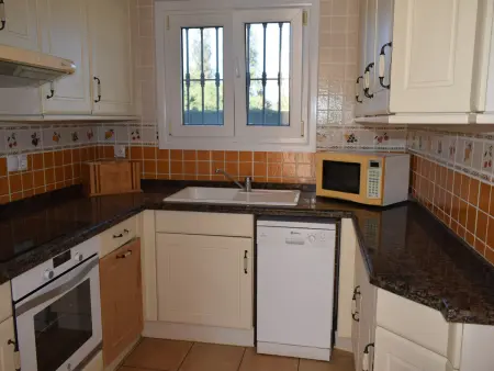 Chalet exclusif à Oliva Nova, jusqu'à 8 personnes, piscine privée - Photo 10