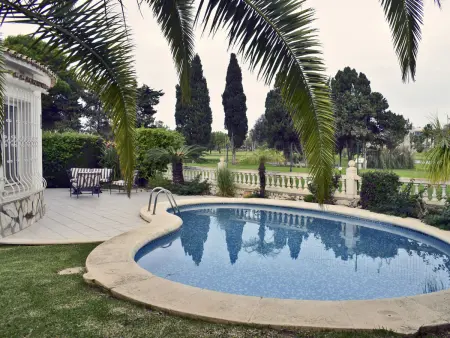 Chalet Luxueux à Oliva Nova Golf avec Jardin et Confort Moderne - Photo 2