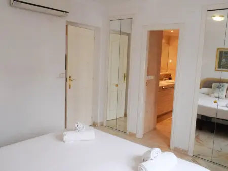 Chalet Luxueux à Oliva Nova Golf avec Jardin et Confort Moderne - Photo 14