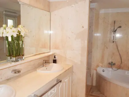Chalet Luxueux à Oliva Nova Golf avec Jardin et Confort Moderne - Photo 15