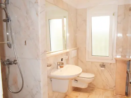 Chalet Luxueux à Oliva Nova Golf avec Jardin et Confort Moderne - Photo 19