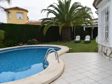 Chalet Luxueux à Oliva Nova Golf avec Jardin et Confort Moderne - Photo 27
