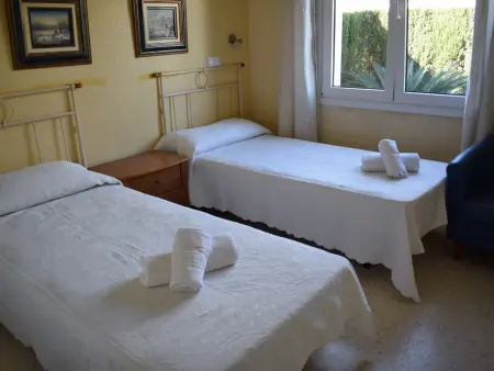 Maison de ville confortable à Oliva Nova Golf avec jardin, terrasse et parking - Photo 2