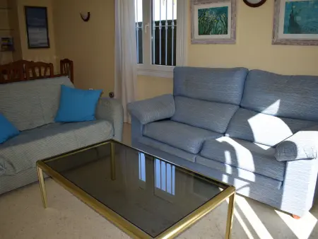 Maison de ville confortable à Oliva Nova Golf avec jardin, terrasse et parking - Photo 7