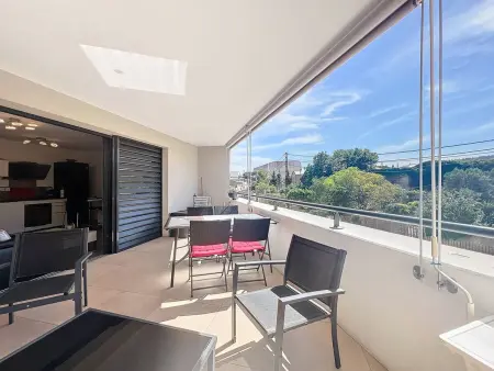 Superbe T2 moderne avec terrasse, climatisation et parking à La Ciotat - Photo 1