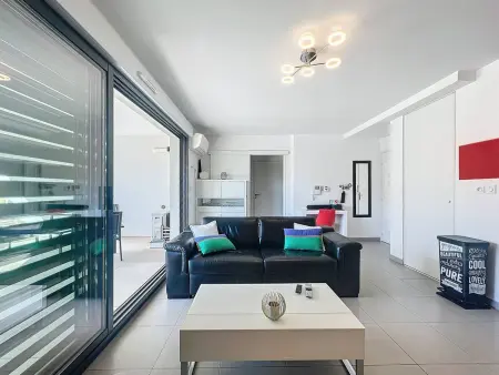 Superbe T2 moderne avec terrasse, climatisation et parking à La Ciotat - Photo 7