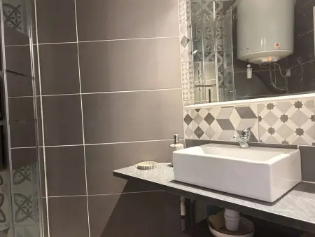 Studio cabine pour 3 personnes à Risoul 1850, proche commodités - Photo 20
