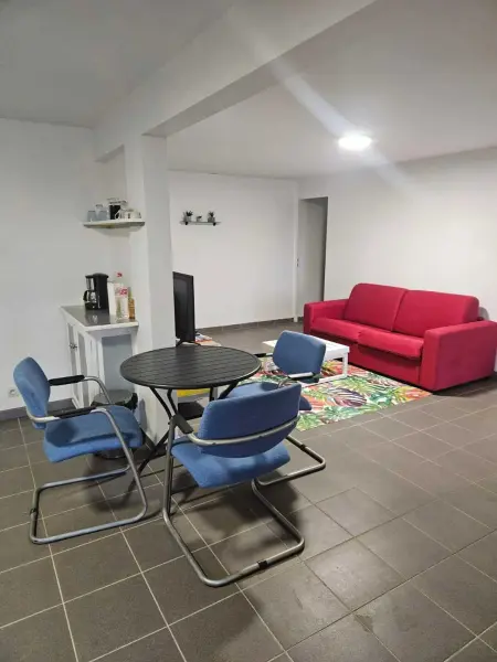 Appartement spacieux avec vue sur mer à Sainte-Anne - Photo 2