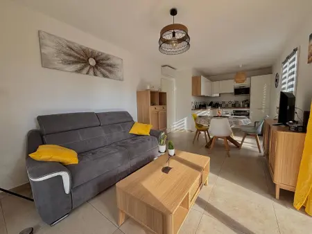 T3 climatisé avec Wi-Fi en rez-de-jardin - Bormes-les-Mimosas - Photo 2