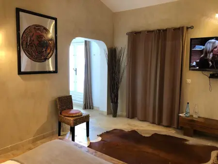 Maison charmante avec piscine à Saintes-Maries-de-la-Mer - Photo 1