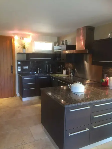 Maison charmante avec piscine à Saintes-Maries-de-la-Mer - Photo 4