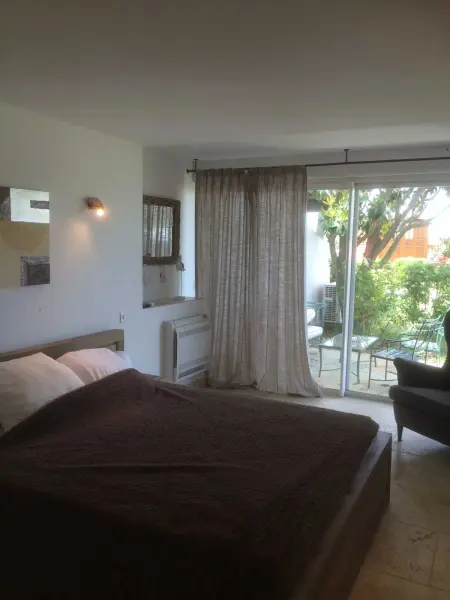 Maison charmante avec piscine à Saintes-Maries-de-la-Mer - Photo 6
