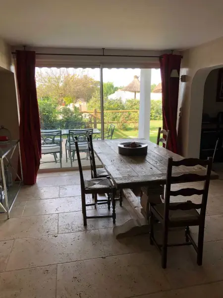 Maison charmante avec piscine à Saintes-Maries-de-la-Mer - Photo 7