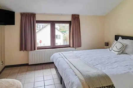 Au Coeur d'Alle - Double Room with Large Double Bed - Photo 11
