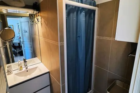 Appartements à Cannes, Appartement à Antibes avec piscine et terrasse - Photo 15