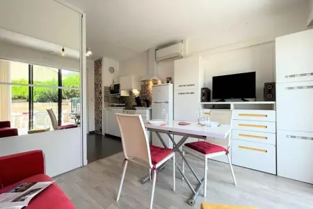 Résidence Cigaloun, Appartement à Gréoux-les-Bains près du spa - Photo 2