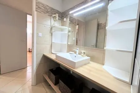 Résidence Cedres, 2 piÃ¨ces cabine - 4 personnes - GrÃ©oux-Les-Bains - Photo 12