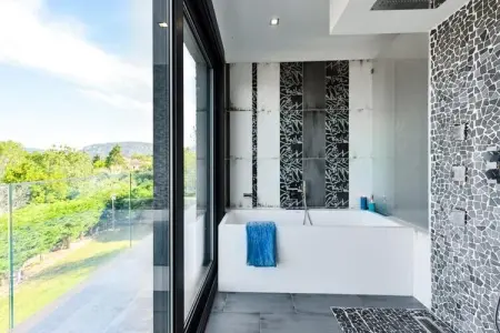 Résidence Villa D&rsquo;architecte Avec Piscine Chauff&eacute;e Pour 10 !, Villa à Mandelieu avec piscine chauffée - Photo 11