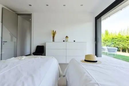 Résidence Villa D&rsquo;architecte Avec Piscine Chauff&eacute;e Pour 10 !, Villa à Mandelieu avec piscine chauffée - Photo 20