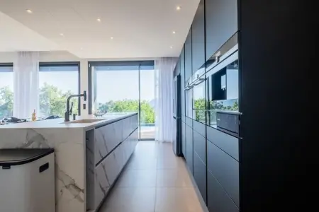 Résidence Maison D'architecte Avec Piscine Chauff&eacute;e & Sublime Vue Mer, Maison à Mandelieu avec piscine chauffée et vue - Photo 2