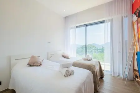 Résidence Maison D'architecte Avec Piscine Chauff&eacute;e & Sublime Vue Mer, Maison à Mandelieu avec piscine chauffée et vue - Photo 27
