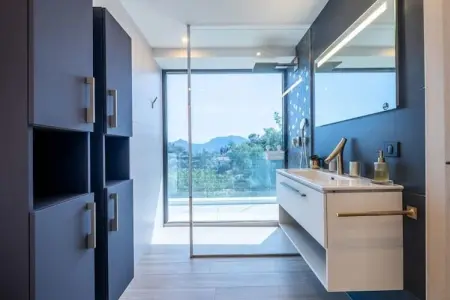 Résidence Maison D'architecte Avec Piscine Chauff&eacute;e & Sublime Vue Mer, Maison à Mandelieu avec piscine chauffée et vue - Photo 28
