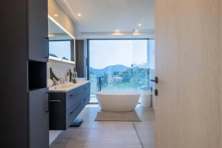 Résidence Maison D'architecte Avec Piscine Chauff&eacute;e & Sublime Vue Mer, Maison à Mandelieu avec piscine chauffée et vue - Photo 33