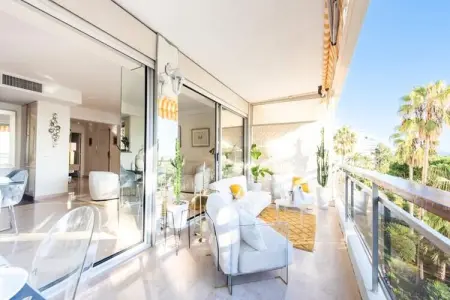 Résidence C&ocirc;te D&rsquo;azur, Vue Mer, Tennis, Plage, Appartement à Golfe-Juan avec vue sur la mer - Photo 14