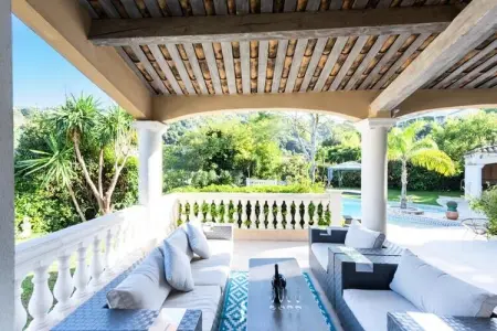 Résidence Villa 330m2, 6 Chambres, Piscine Chauff&eacute;e Jacuzzi, Villa à Cannes avec piscine chauffée et jacuzzi - Photo 3