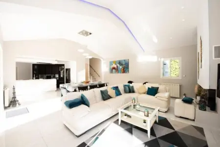 Résidence Villa 330m2, 6 Chambres, Piscine Chauff&eacute;e Jacuzzi, Villa à Cannes avec piscine chauffée et jacuzzi - Photo 8