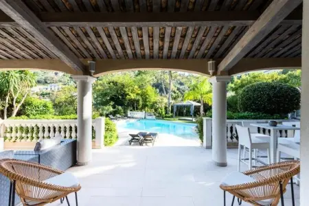 Résidence Villa 330m2, 6 Chambres, Piscine Chauff&eacute;e Jacuzzi, Villa à Cannes avec piscine chauffée et jacuzzi - Photo 14