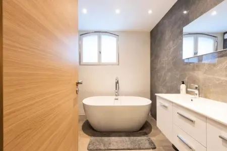 Résidence Villa 330m2, 6 Chambres, Piscine Chauff&eacute;e Jacuzzi, Villa à Cannes avec piscine chauffée et jacuzzi - Photo 21
