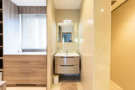Résidence Villa 330m2, 6 Chambres, Piscine Chauff&eacute;e Jacuzzi, Villa à Cannes avec piscine chauffée et jacuzzi - Photo 24