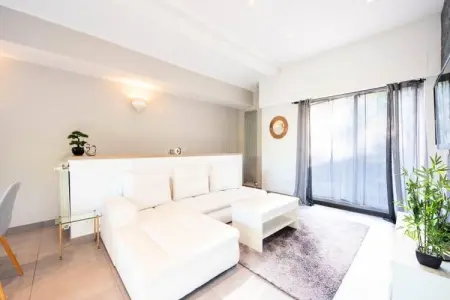 Résidence Villa 330m2, 6 Chambres, Piscine Chauff&eacute;e Jacuzzi, Villa à Cannes avec piscine chauffée et jacuzzi - Photo 26