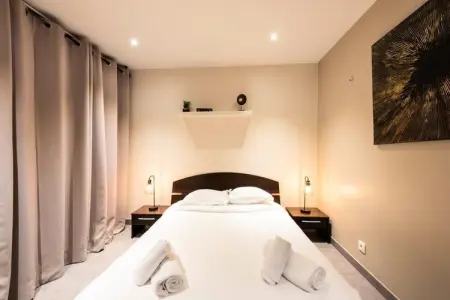 Résidence Villa 330m2, 6 Chambres, Piscine Chauff&eacute;e Jacuzzi, Villa à Cannes avec piscine chauffée et jacuzzi - Photo 28