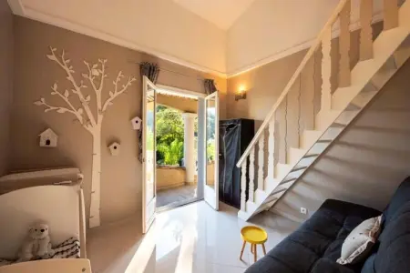 Résidence Villa 330m2, 6 Chambres, Piscine Chauff&eacute;e Jacuzzi, Villa à Cannes avec piscine chauffée et jacuzzi - Photo 31