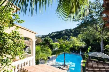 Résidence Villa 330m2, 6 Chambres, Piscine Chauff&eacute;e Jacuzzi, Villa à Cannes avec piscine chauffée et jacuzzi - Photo 34