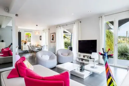 Résidence Villa 5ch Avec Piscine - Golfe Juan, Villa à Golfe-Juan avec piscine et tranquillité - Photo 4