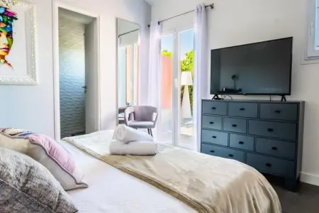Résidence Villa 5ch Avec Piscine - Golfe Juan, Villa à Golfe-Juan avec piscine et tranquillité - Photo 16