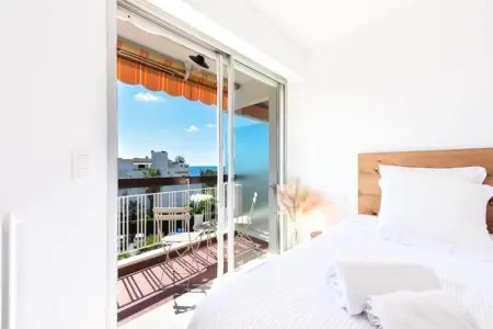 Résidence 2p Standing, Plage &agrave; Pied, Vue Mer, Garage., Appartement à Golfe-Juan avec vue sur la mer - Photo 10