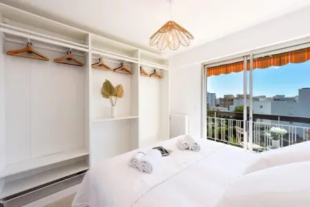 Résidence 2p Standing, Plage &agrave; Pied, Vue Mer, Garage., Appartement à Golfe-Juan avec vue sur la mer - Photo 13