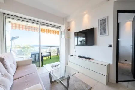 Résidence Appartement Avec Terrasse, Piscine & Acc&egrave;s Plage, Appartement à Golfe-Juan avec vue sur la mer - Photo 3